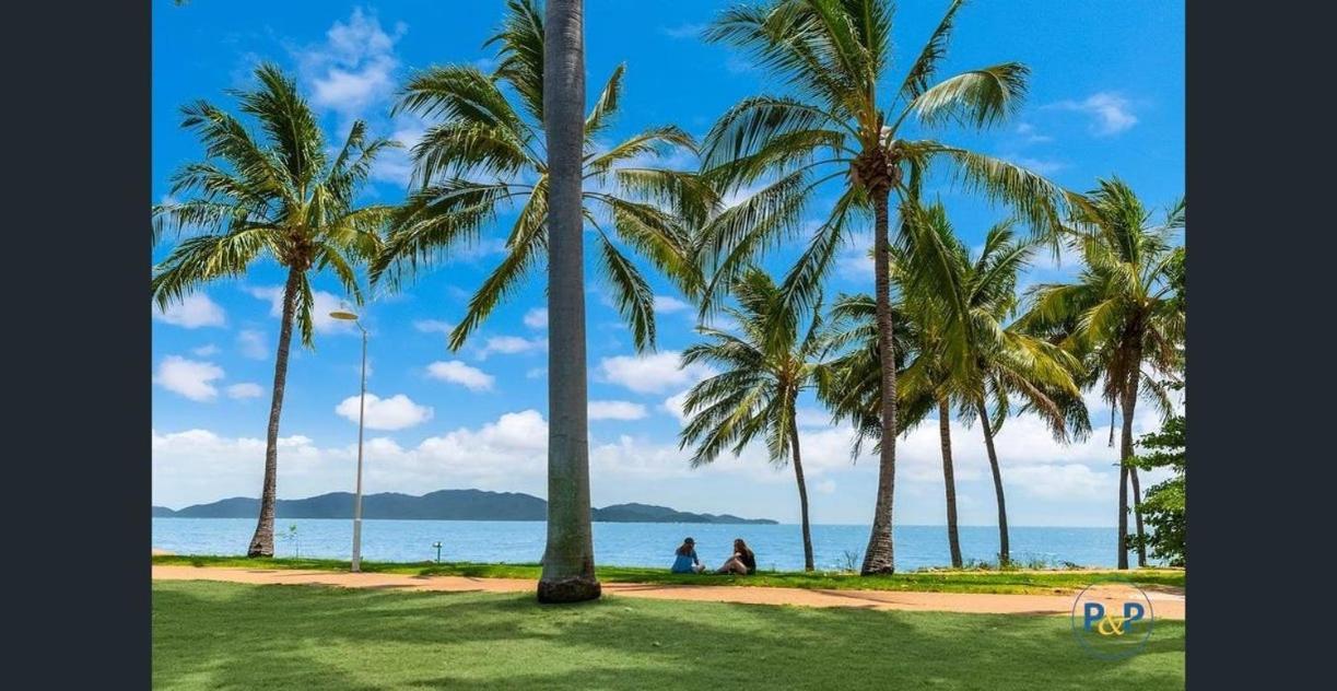 Within Reach Of The Beach! * Townsville
