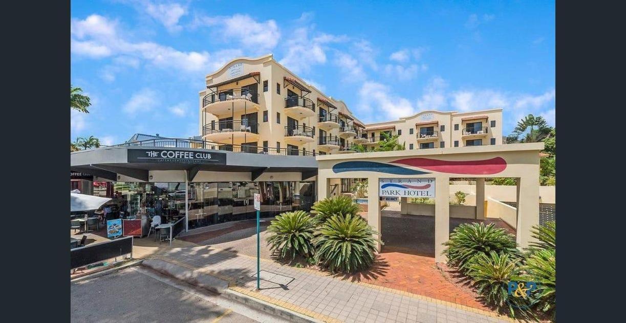 Apartment Within Reach Of The Beach! *