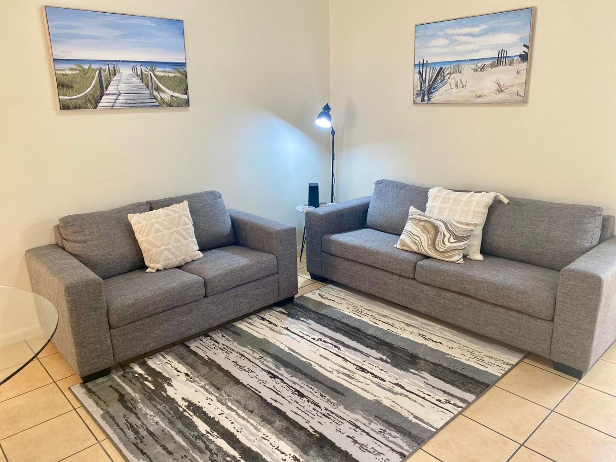 Apartment Within Reach Of The Beach! *